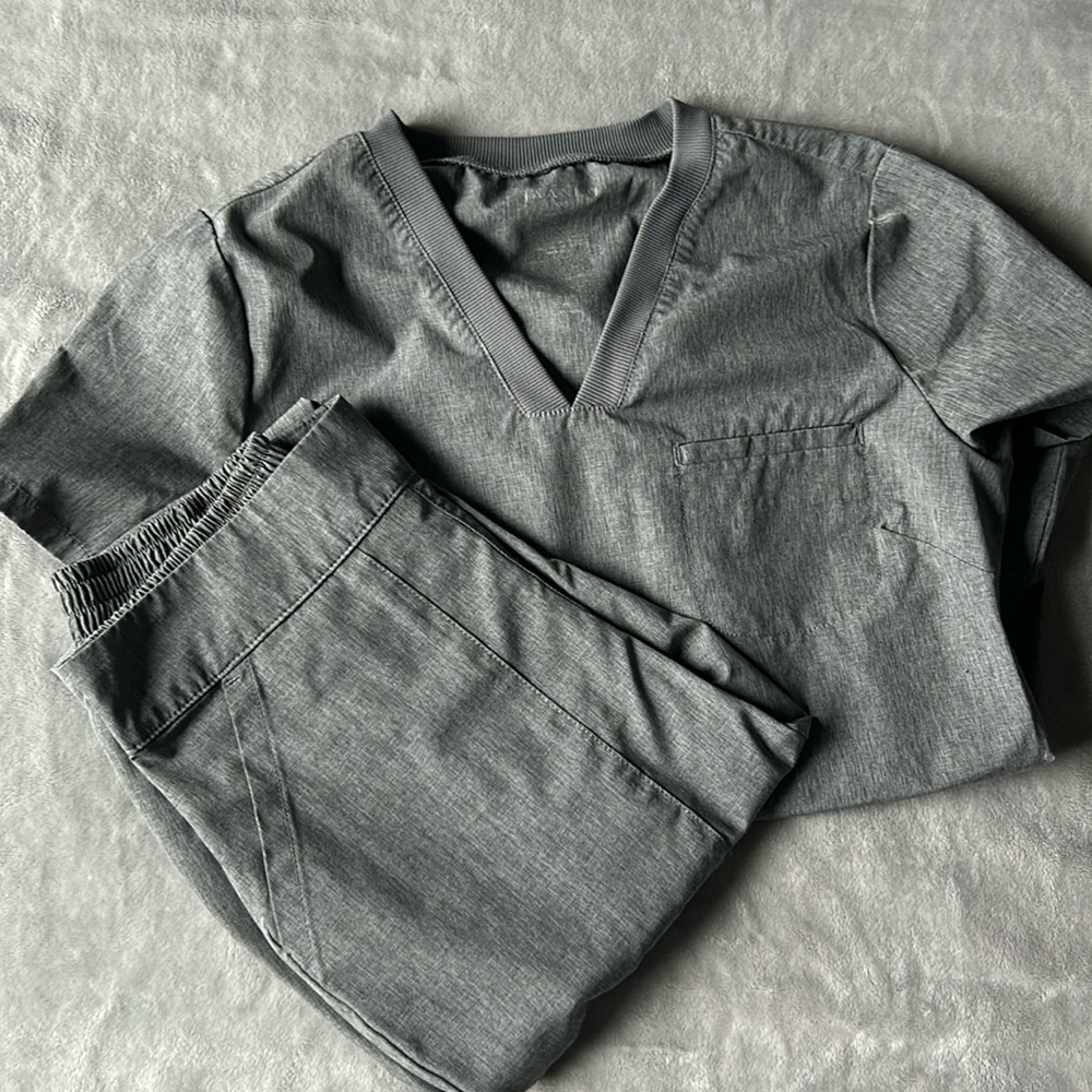 JAANUU Gray Scrub Set XXS top / XSP petite bottoms
